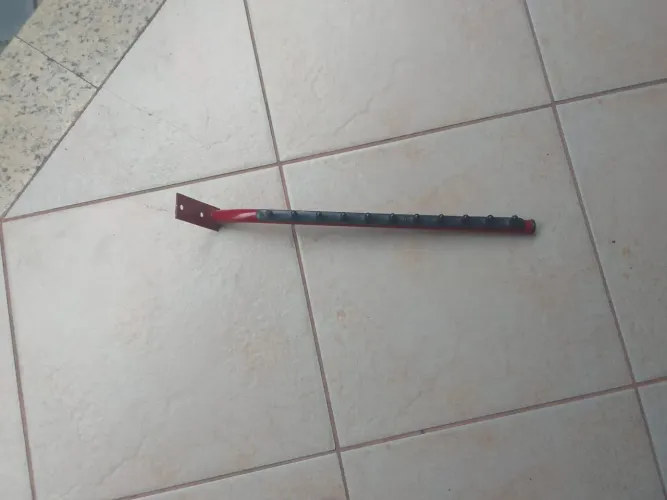 Cabideiro de parede inclinado, metal, vinho, 50 cm