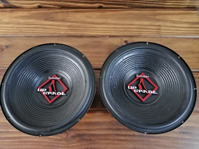 Alto Falante Sub Woofer Bomber Up Grade 12" 350 Watts RMS 4 OHMS (PAR)