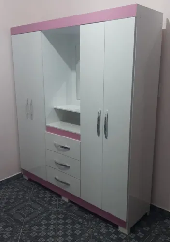 Guarda roupa casal capelinha 