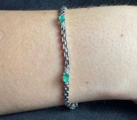 Pulseira Riviera ouro com esmeraldas e brilhantes