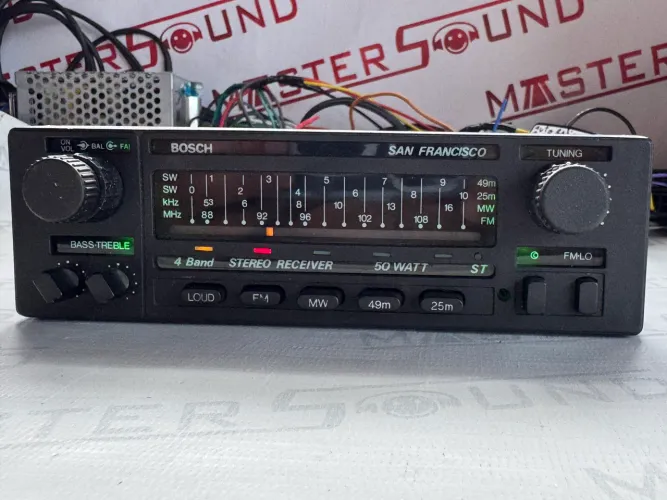 Auto radio com Bluetooth Bosch São Francisco com 50 watts na promoção 