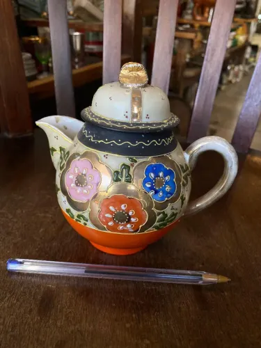 Pequeno bule Japonês pintado à mão (ref:135)