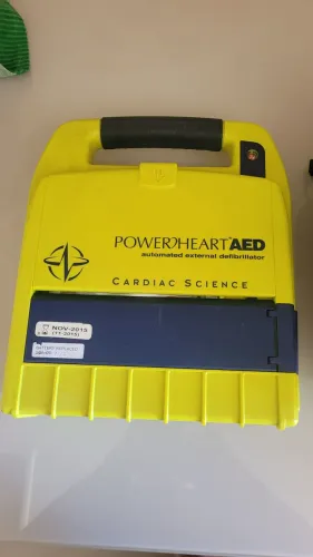 Aparelho para retirar peças