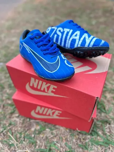 Chuteira Nike society infantil 