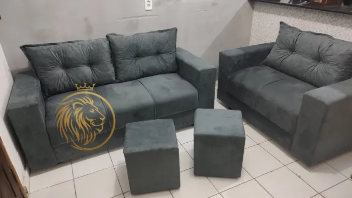 Conjunto de sofás JADE e puffs confortáveis