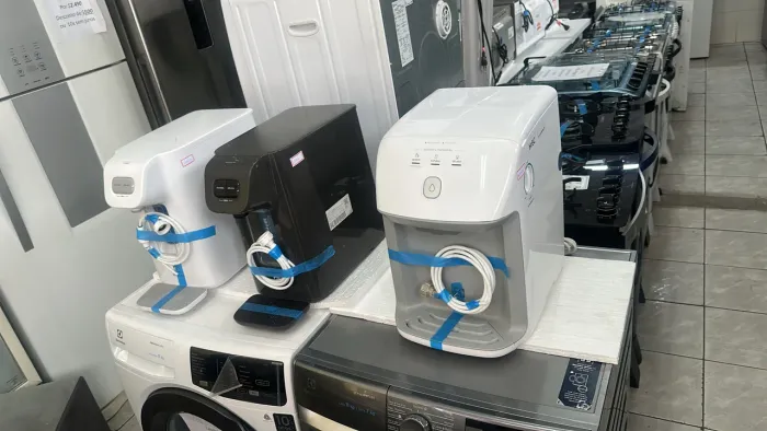 Bebedouro Purificador de água Electrolux 127v de compressor NOVO Gela muito