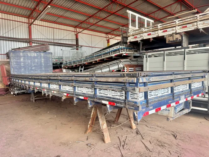 CARROCERIA MADEIRA ESCANINHA