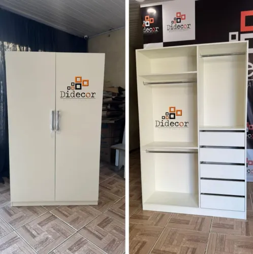 Roupeiro com porta de abrir 1.520$