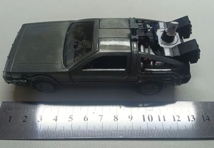 Miniatura DeLorean back to The Future Jada 1:32