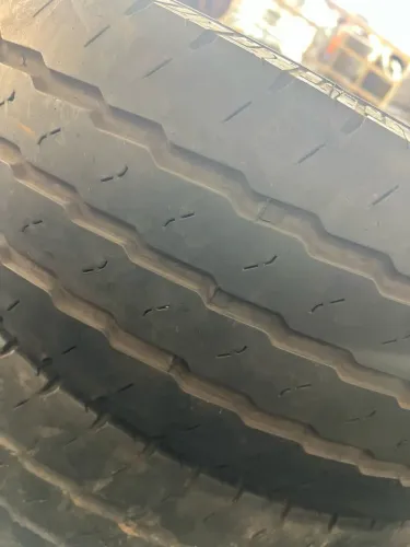 Pneu 205/70/15 Carga  70 % Vida util.
