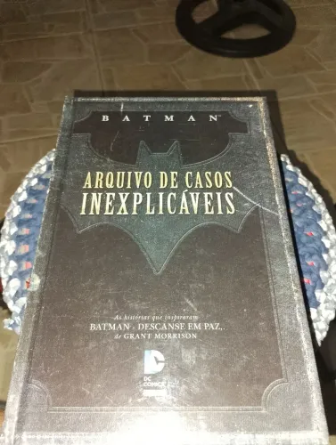 Batman - Arquivo de Casos Inexplicáveis - Capa Dura