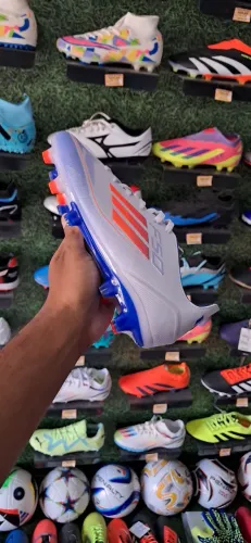 Chuteira de Futebol Adidas F50 - Nike - Puma - Mizuno - entre outras