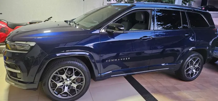 Commander Overland flex 38.900 km