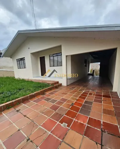 CASA EM COLOMBO! 03 QUARTOS, SUÍTE, CHURRASQUEIRA, 03 GAR.