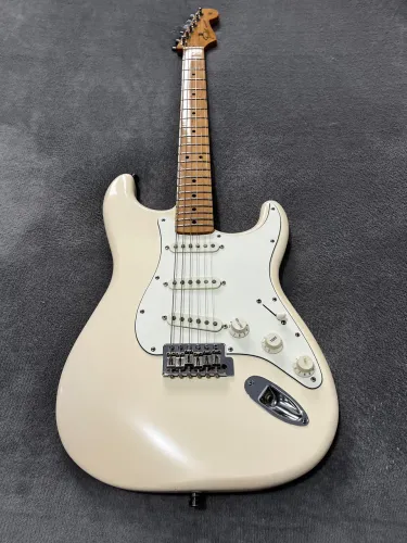 Fender Stratocaster Standard 2015 Mex C/ Upgrades