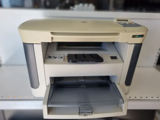 Impressora Multifuncional HP LaserJet M1120 MFP Toner Preto e Branco USB 