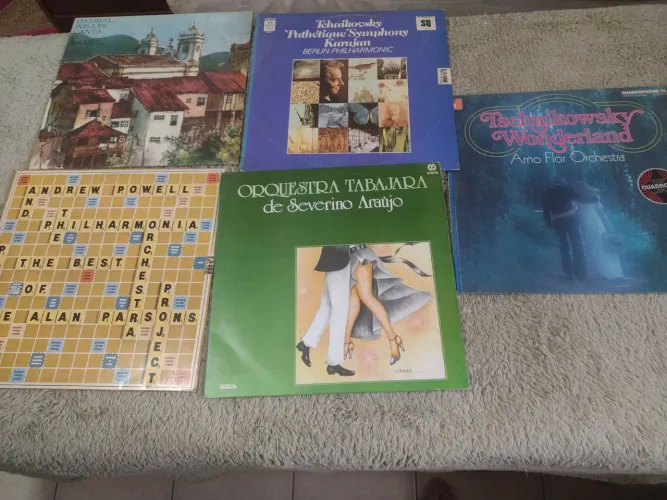 Promoção para retirar hoje lote com 16 discos de vinil de samba,choro e clássicos