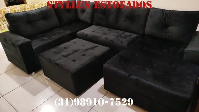 Sofá de Canto Preto com Puff
