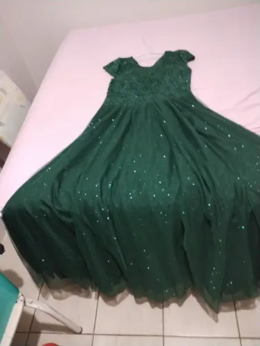 Vendo vestido de festa
