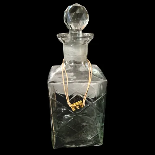 Linda Garrafa de vidro trabalhado para whisky