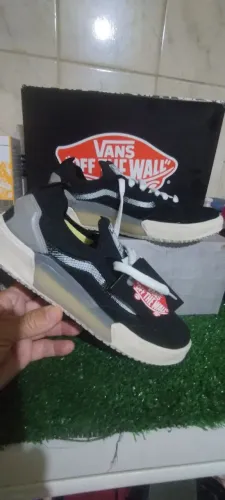 Tênis Vans Tam 39 preto 