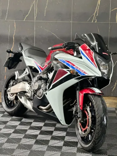 CBR 650F 2017 COM APENAS 30 MIL RODADOS
