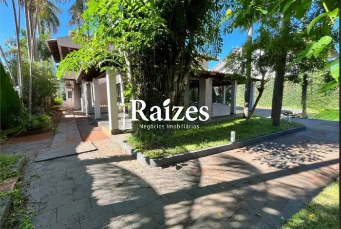Excelente sobrado residencial ou comercial em região nobre de Uberlândia