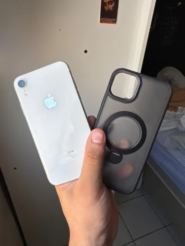IPHONE XR + PELÍCULA E CAPINHA