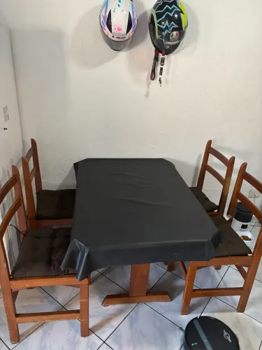 Mesa madeira maciça