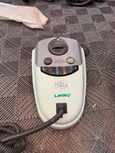 Máquina de limpeza a Vapor