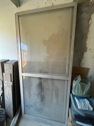 Vendo Duas Portas de Alumínio