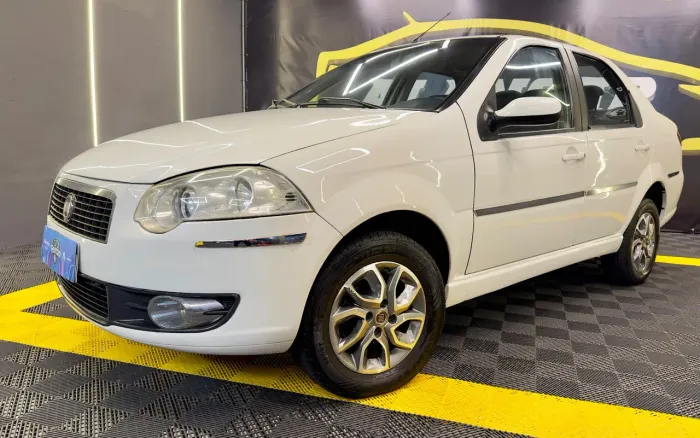 Fiat Siena Tetrafuel 1.4 MPI Fire Flex 8V 4P 2011