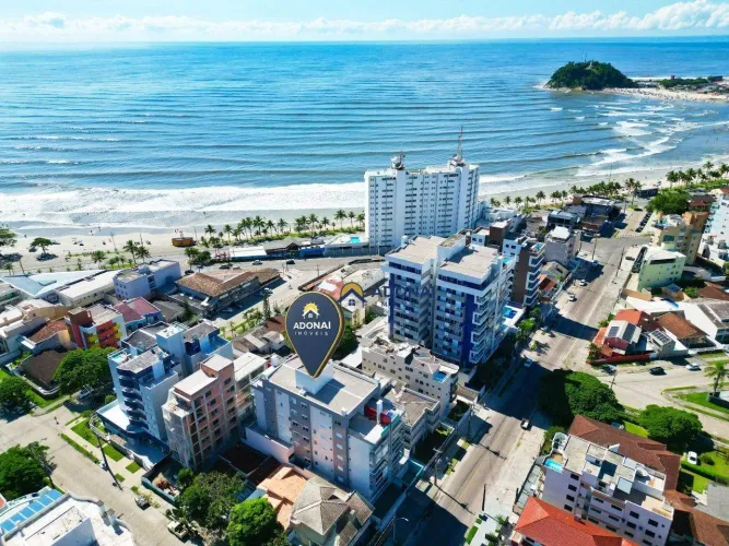 Apartamento a 2 Quadras da Praia Central, com 3 dormitórios à venda por R$ 1.350.000 - Cen