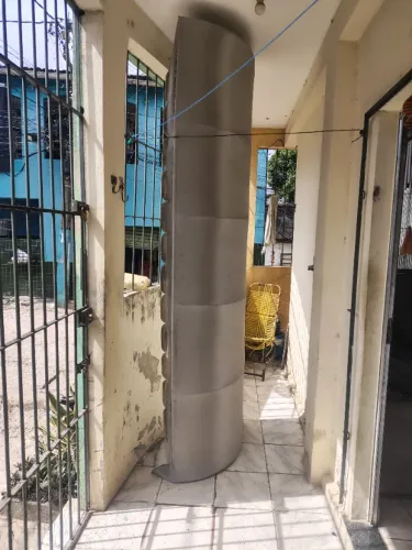 Toldo medindo 2,82mt x 0,80ctm todo no alumínio lona em bom estado