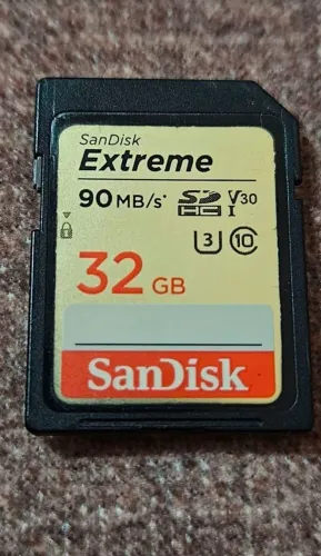 Cartão SD SanDisk 32GB 