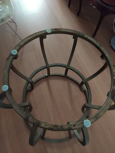 Base de mesa de jantar em ferro 