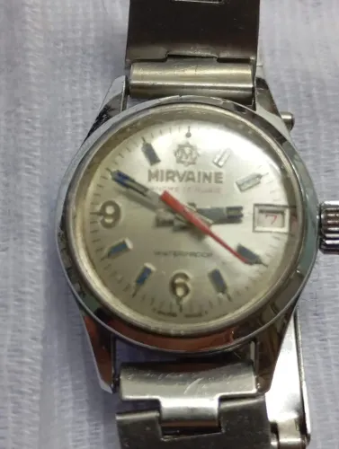 Relógio Mirvaine feminino não funciona