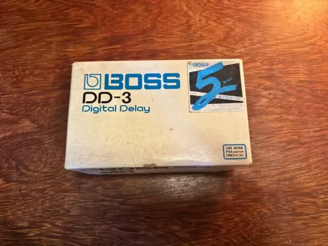 Pedal de efeito Boss Digital Delay DD3
