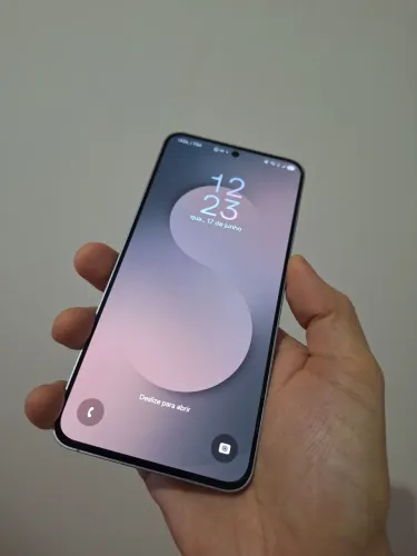 Samsung Galaxy S25 FE