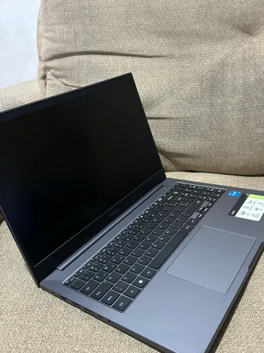 Notebook Samsung Book i3 4GB 1TB 15.6? Full HD Windows 11