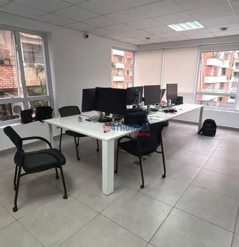 Sala comercial de 103m² em Pinheiros
