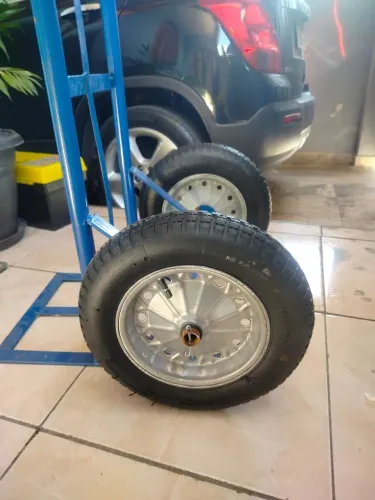 Carrinho de Carga 250Kg Pneu/Câmara Metalosa