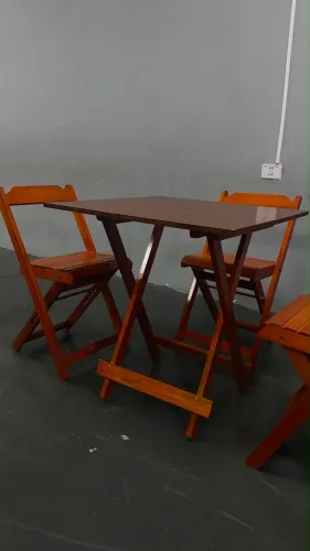 4 Jogo de Mesa c/ Cadeiras