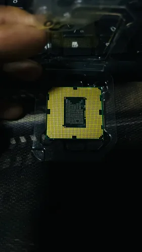 I3 2100