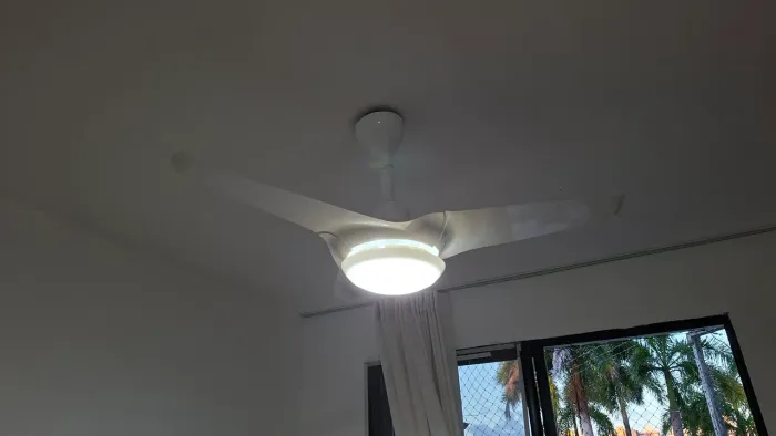 Ventilador de teto com controle remoto