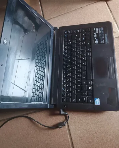 Notebook SIM+, usado mas está tudo funcionando !