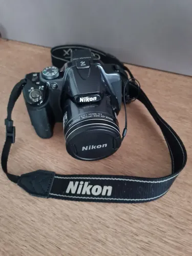 Câmera nikon coolpix p520 preta carregador USB com adaptador.