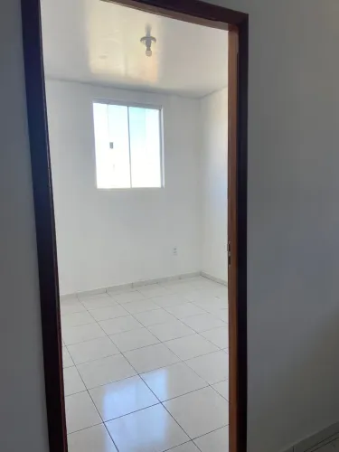 APARTAMENTO AMPLO COM ÁGUA E IPTU JÁ INCLUSO NO VALOR DO ALUGUEL