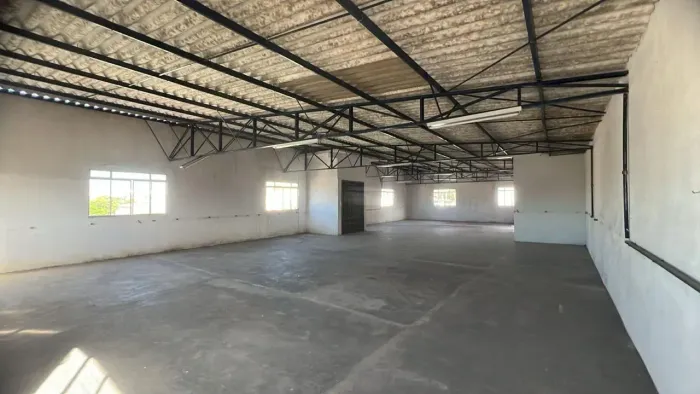 Imóvel para aluguel e venda possui 400 metros quadrados em Veloso - Osasco - SP