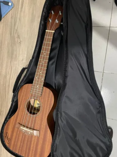 Ukulele Moani Concert Acústico